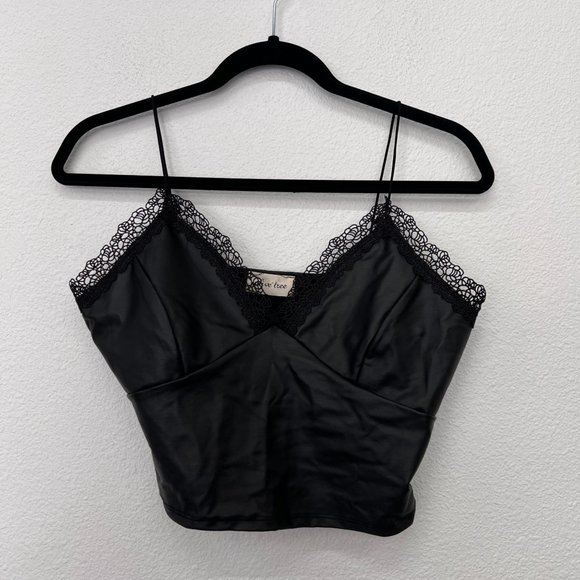Olive tree faux leather cropped black womens lace trim top Size:‎ M - Picture 2 of 6